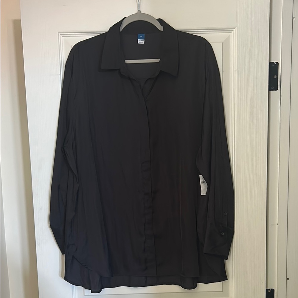 ❌❌❌NWT old navy loose button up satin blouse